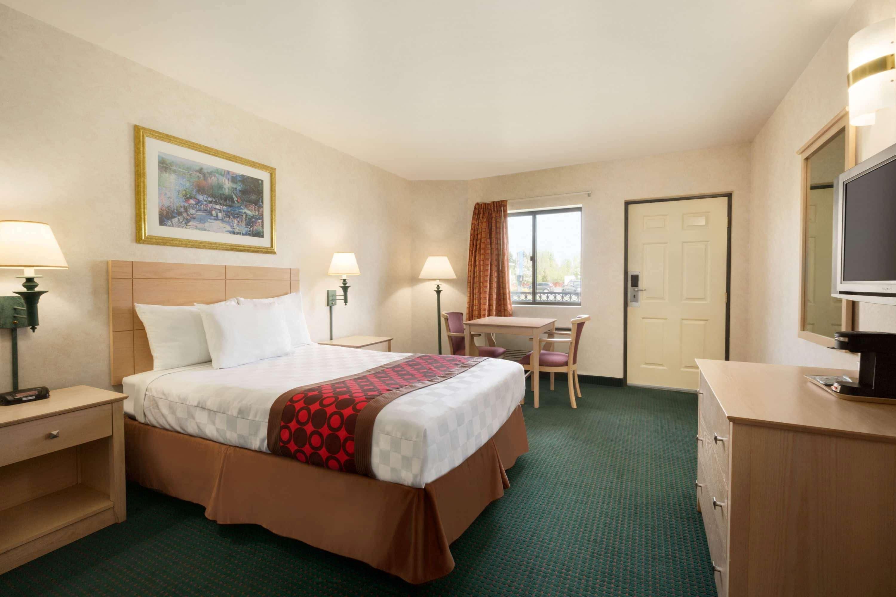 Travelodge by Wyndham Niagara Falls - New York Exteriör bild