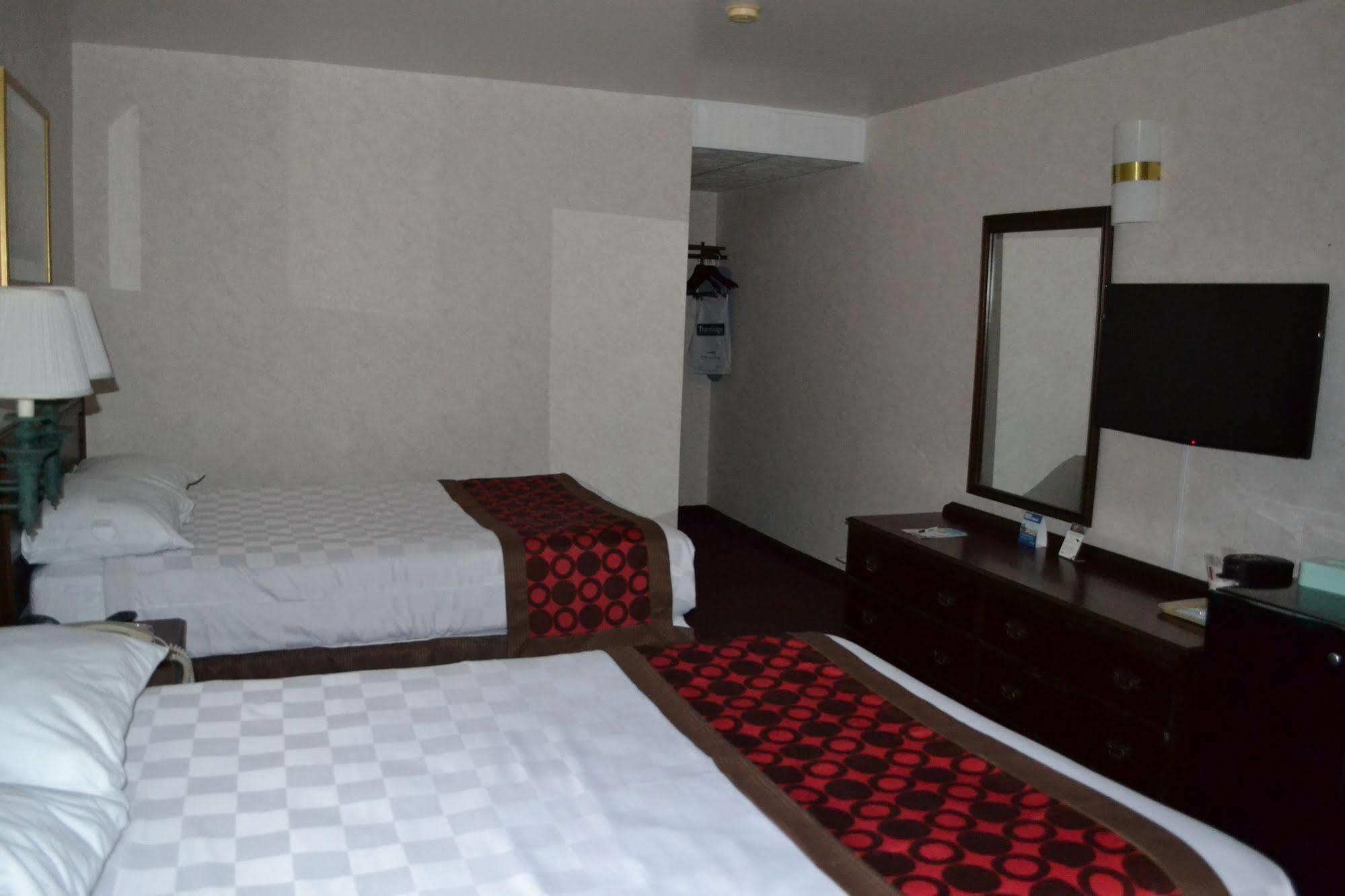 Travelodge by Wyndham Niagara Falls - New York Exteriör bild